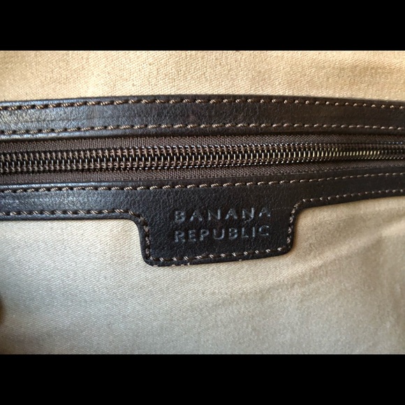 Men’s Banana Republic Leather Messenger Bag - Picture 5 of 8